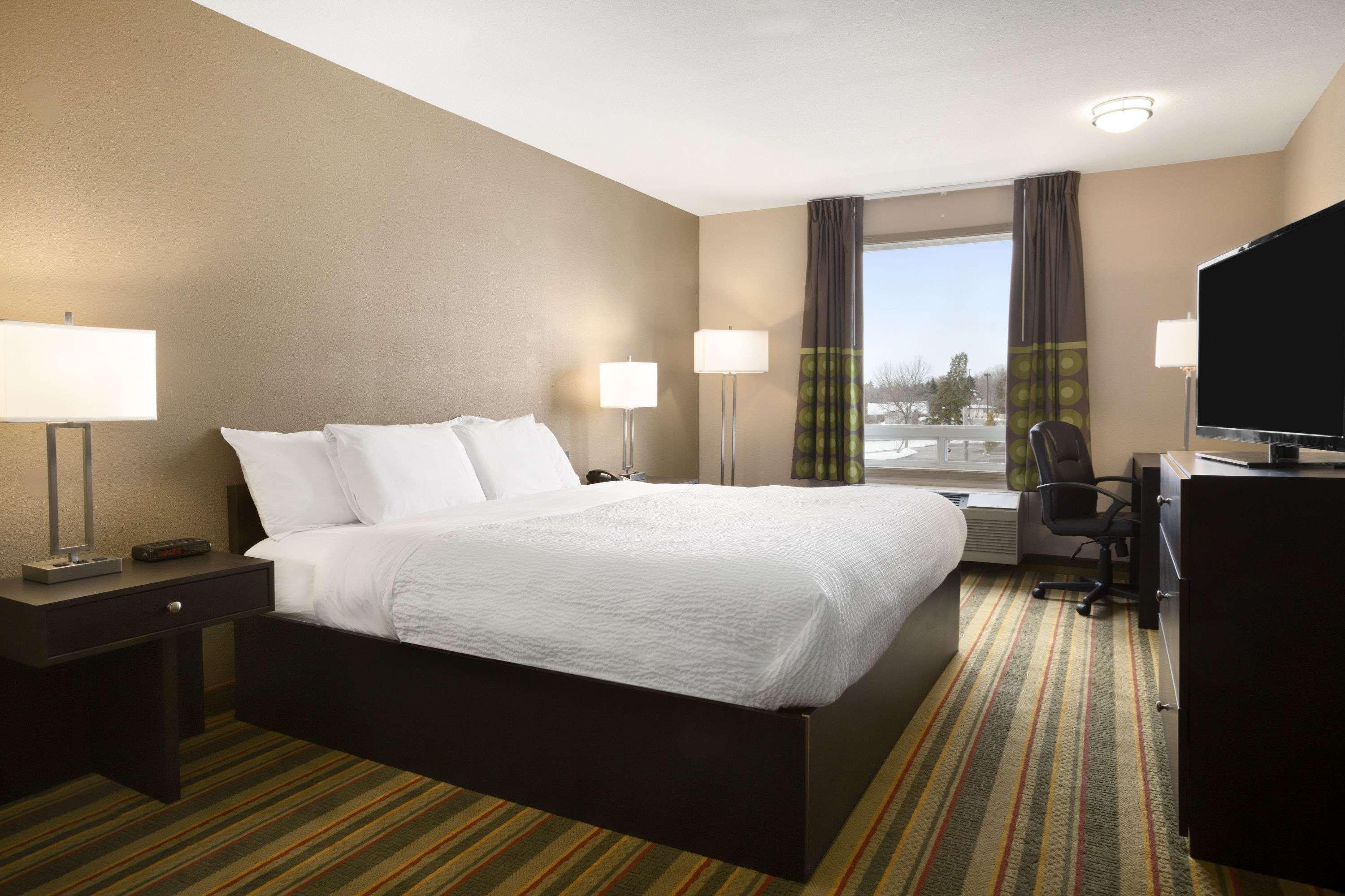 Days Inn By Wyndham Woodstock Exteriér fotografie