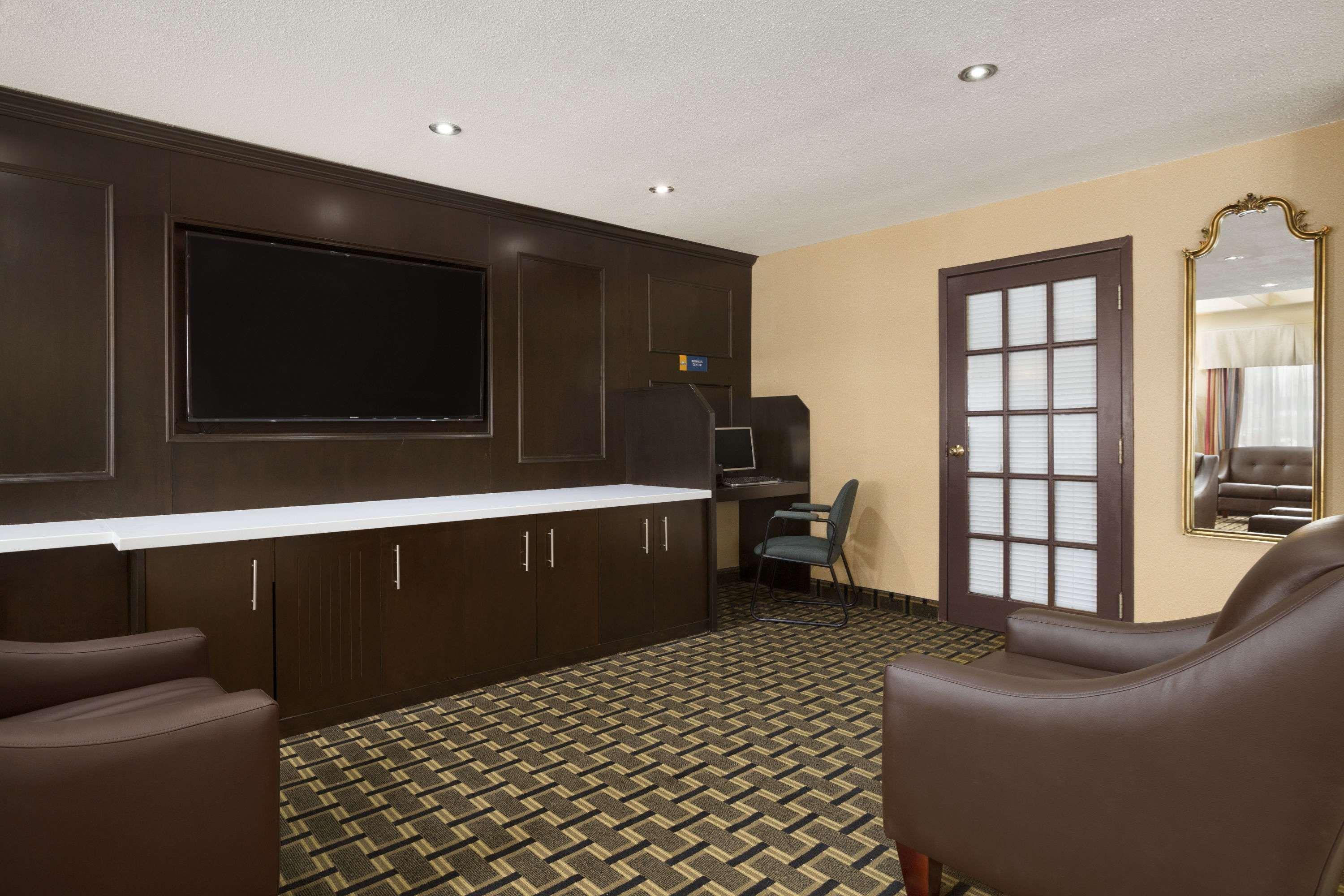 Days Inn By Wyndham Woodstock Exteriér fotografie