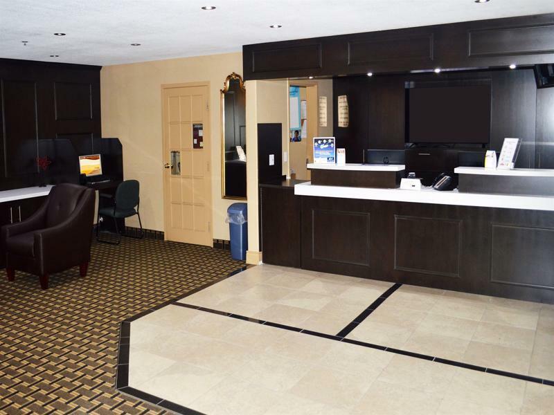 Days Inn By Wyndham Woodstock Exteriér fotografie